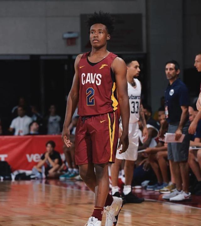 开云体育-包含凯恩在TL比赛中重返赛场，表现优异引发热议！引发球迷热议的词条